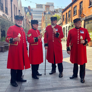 Chelsea Pensioners on Pavilion Road